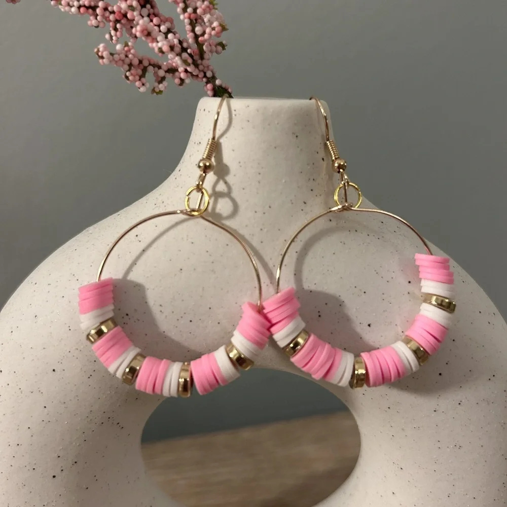 Pink and white clay bead hoop dangle earrings - Picture 1 of 1